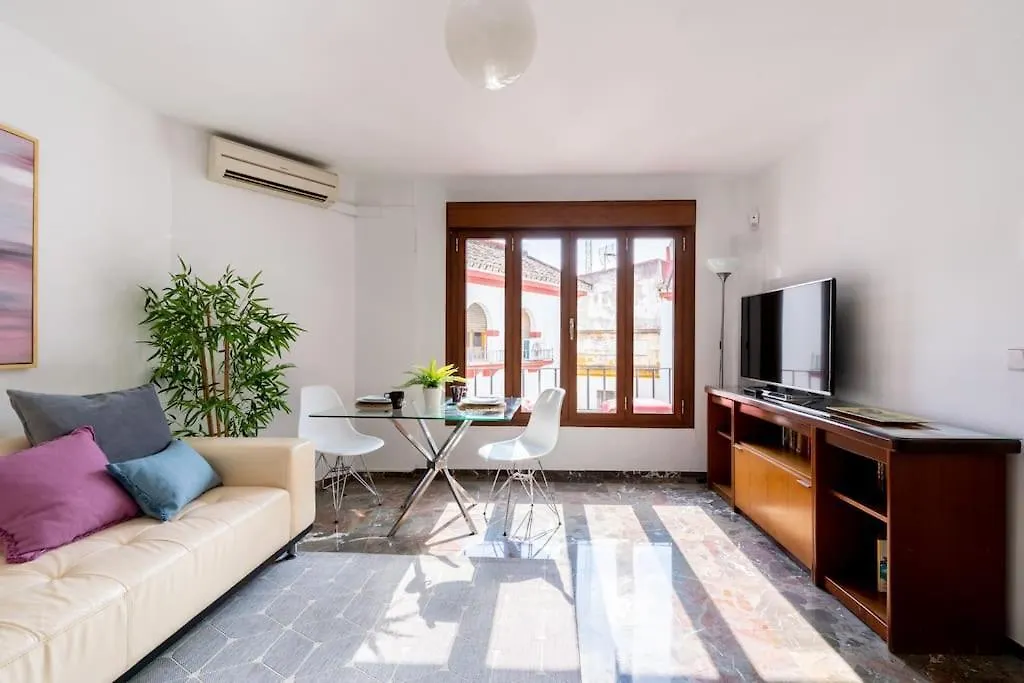 Behouse Sierpes Daire Sevilla 0*,
