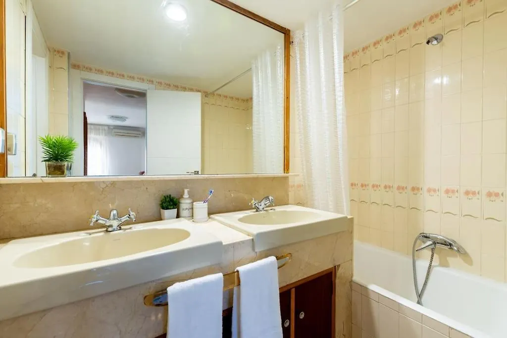 Behouse Sierpes Daire Sevilla 0*,  İspanya