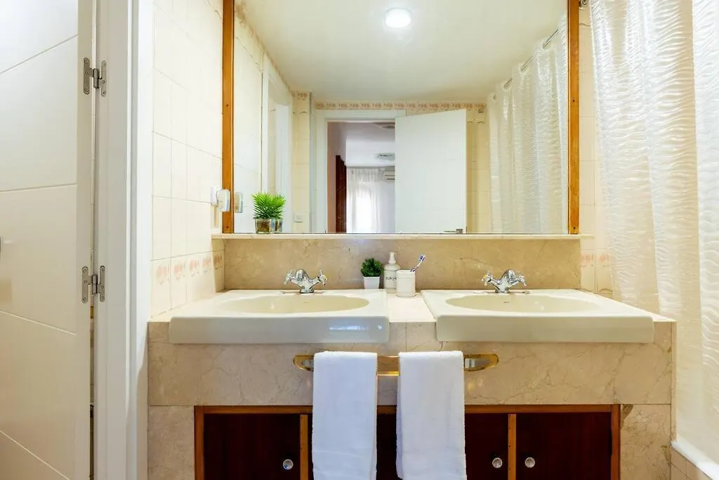 Behouse Sierpes Daire Sevilla İspanya
